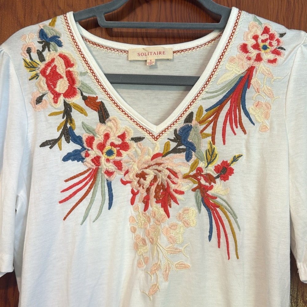 Solitaire Embroidered Top - Picture 4 of 7